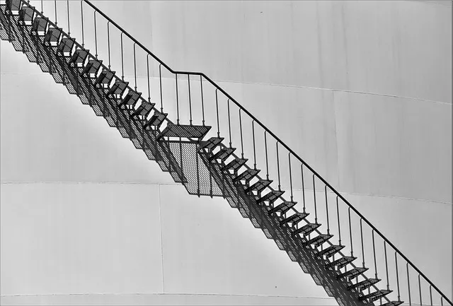 Balustrady ze stali nierdzewnej - wady i zalety.